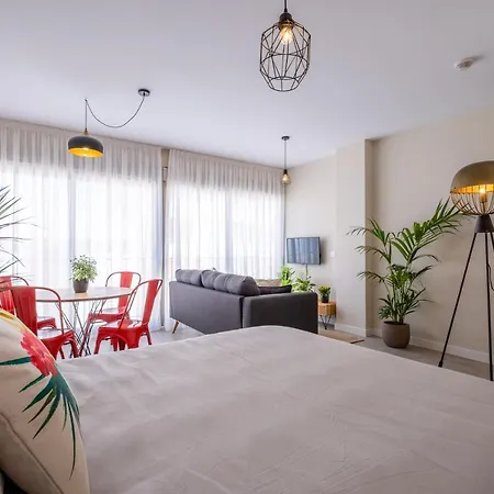 Minty Stay - Trinidad Apartments Malaga Exterior photo