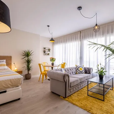 Minty Stay - Trinidad Apartments Malaga Exterior photo