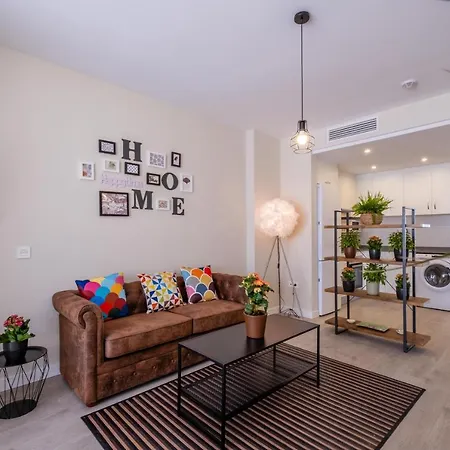 Minty Stay - Trinidad Apartments Malaga Exterior photo