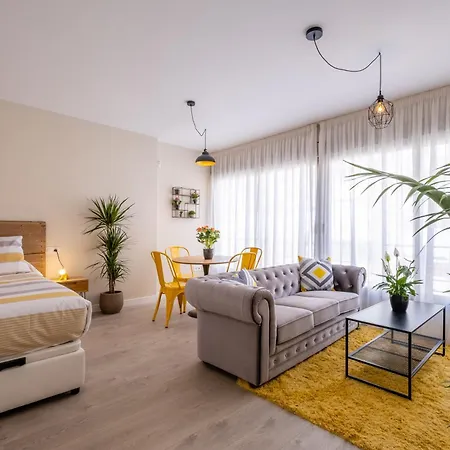 Minty Stay - Trinidad Apartments Malaga Room photo