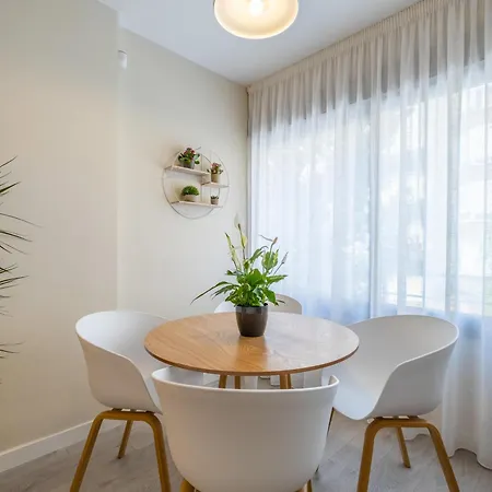 Minty Stay - Trinidad Apartments Malaga Room photo
