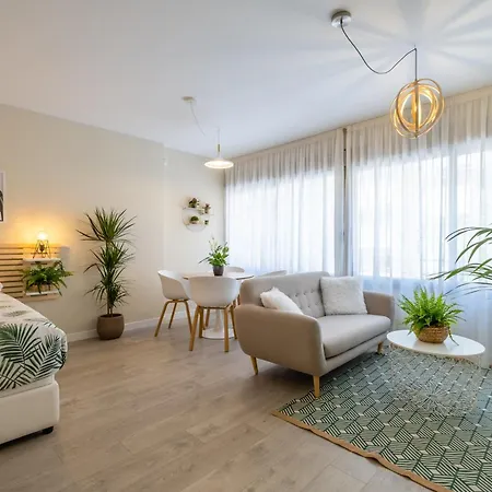 Minty Stay - Trinidad Apartments Malaga Room photo